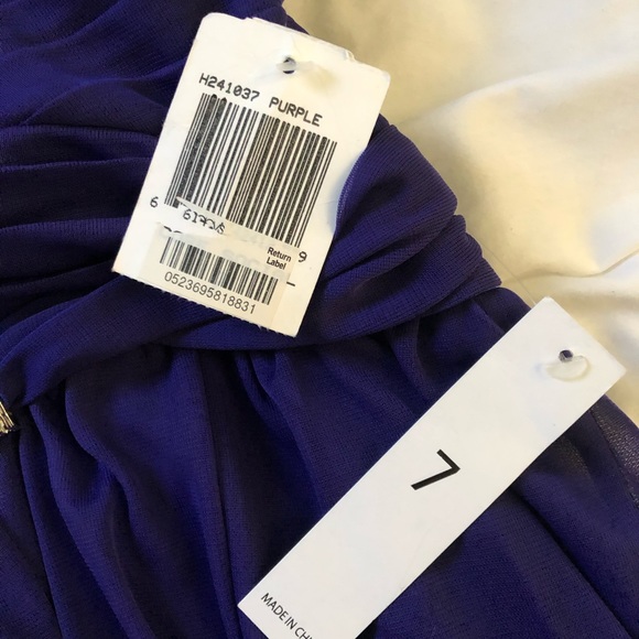 Dress - Picture 3 of 4